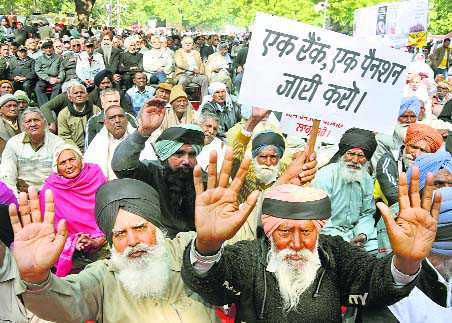 OROP: Ex-servicemen threaten to go on hunger strike