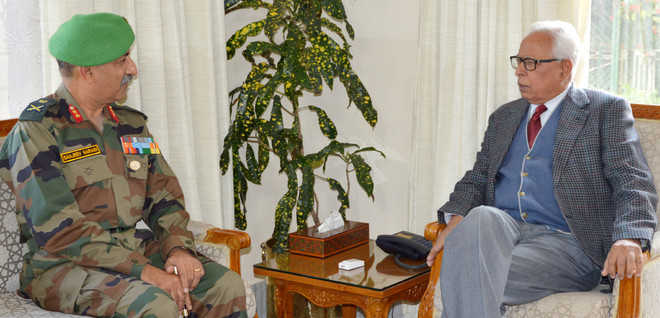 Tiger Division GOC briefs Guv on security