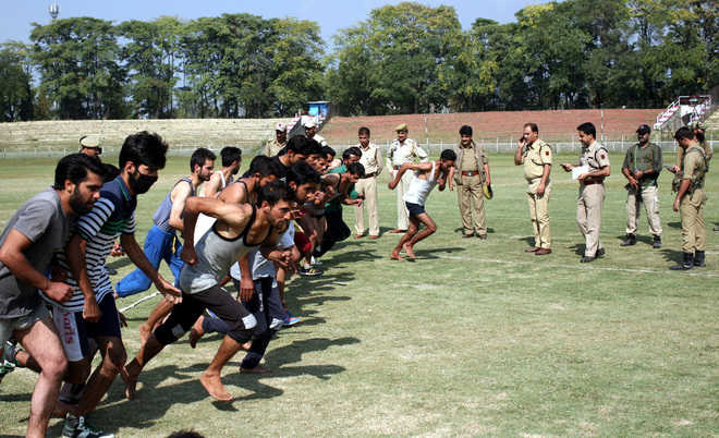 1,500 turn up for Army recruitment rally