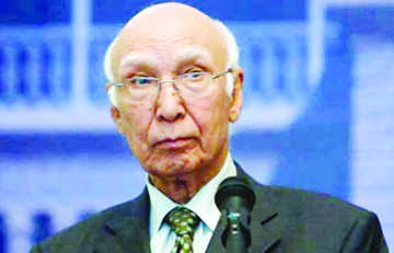 Pak hints at ‘peace’, Sartaj Aziz may visit