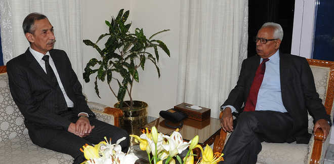 Northern Command chief, Guv discuss security issues