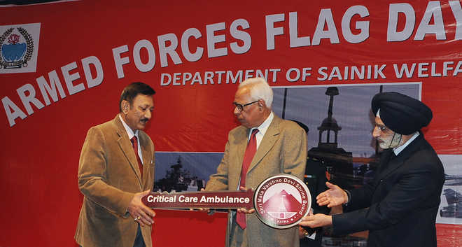 Contribute to armed forces fund: Guv to people