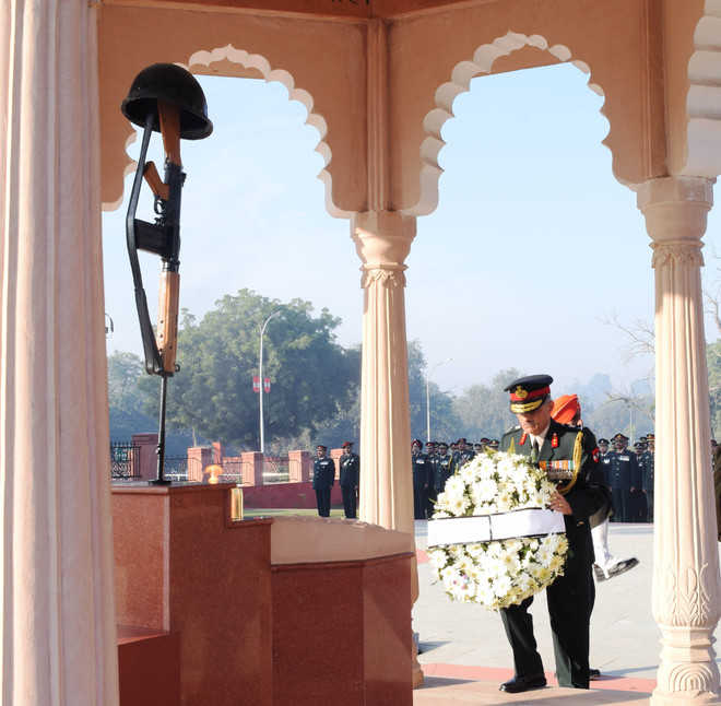 Chetak Corps pays tributes to martyrs on Vijay Diwas