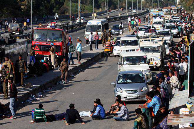 Punjabis, Sainis face wrath of protesters
