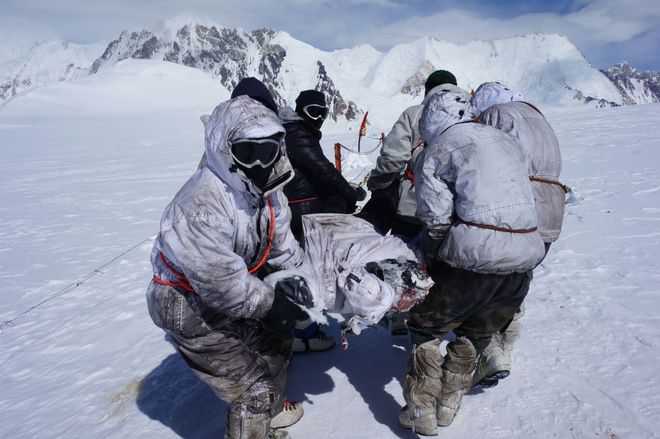 Siachen porter falls to death, body recovered