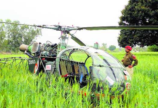 Army chopper crash-lands in Hoshiarpur fields