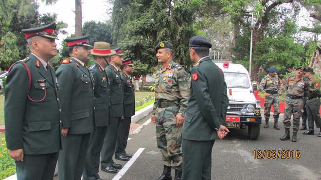Lt-Gen Negi visits Doon