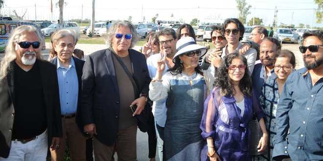 Bridging Indo-Pak divide