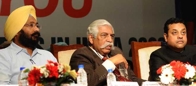 Experts discuss threats to country’s security