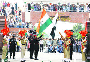 Ready for talks, but India not forthcoming: Pak