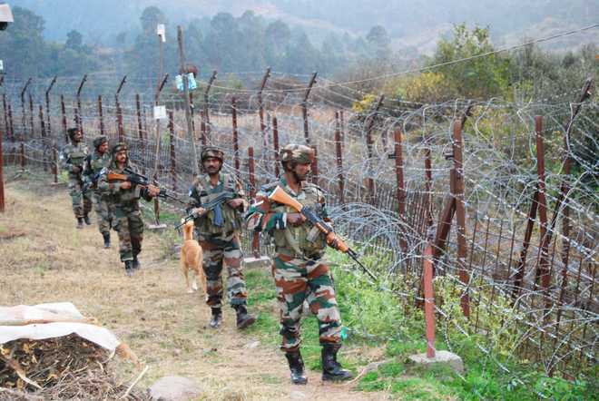 Pak violates truce on international border in J&K