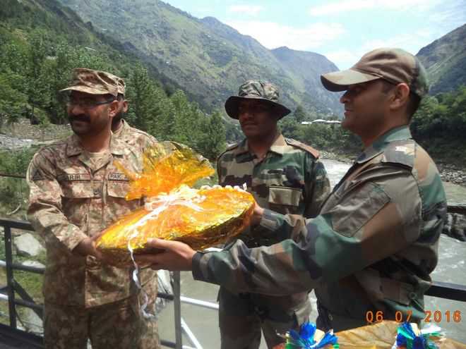 Indian, Pak forces exchange sweets on LoC