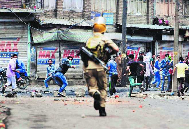 Toll 21, 300 injured, hurt on all sides