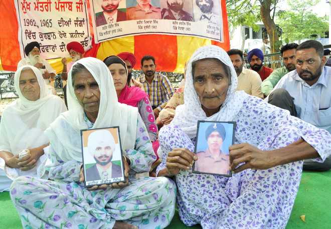 War widows want govt to give ‘promised’ land