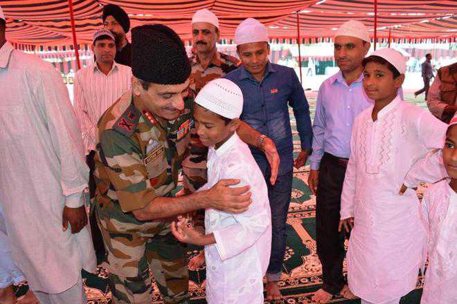 Army reach out to the deprived on Eid