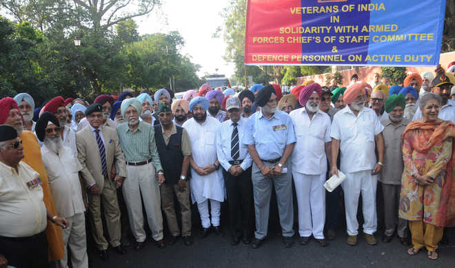 Capt joins veterans against pay anomalies