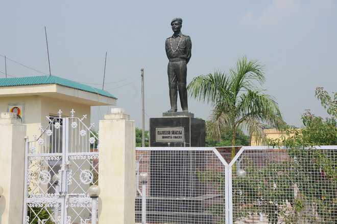 Memorials of brave soldiers dot Jammu countryside