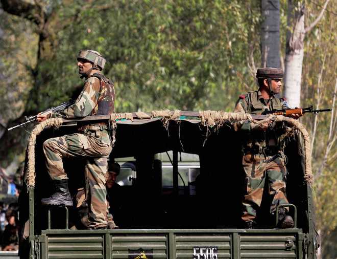 Something went wrong in Uri, says Parrikar