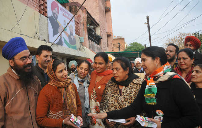 Balbir Sidhu's wife campaigns in Mohali