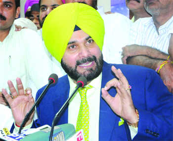 Navjot to have ‘larger’ role in Punjab politics?