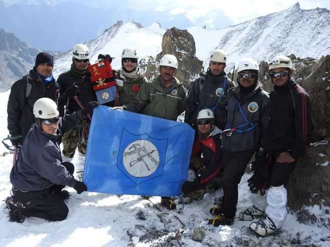 90 trainees scale 17,530-ft peak