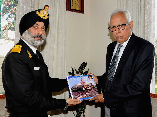 Book on Guru Nanak presented to Vohra