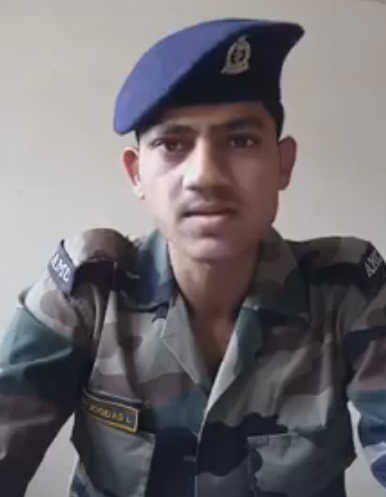 Another soldier denounces ‘batman’ system, poor food