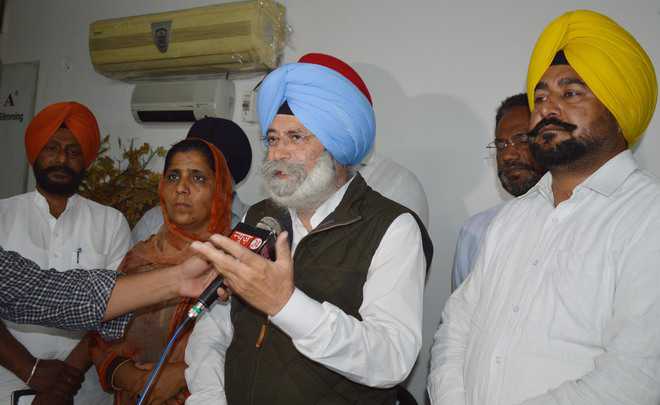 Phoolka: AAP MLAs to accept minimal security