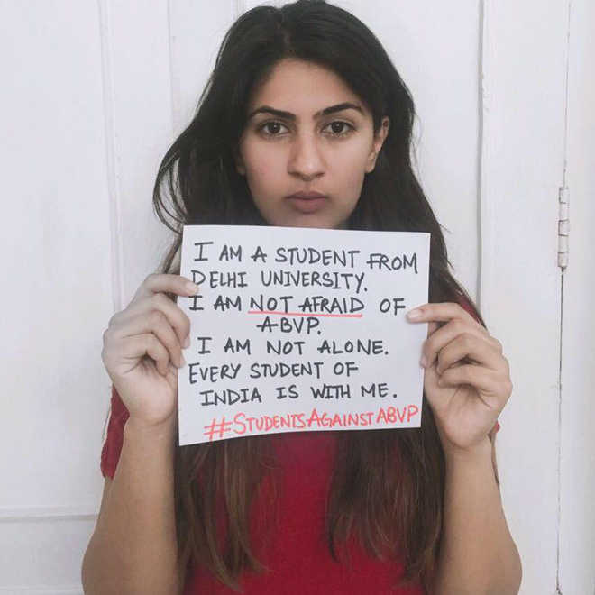 Martyr’s daughter Gurmehar to pen book