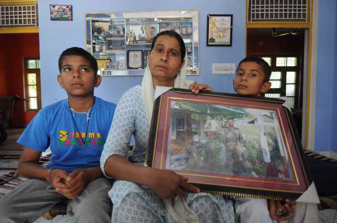 8 months on, Uri martyr’s wife awaits ex gratia