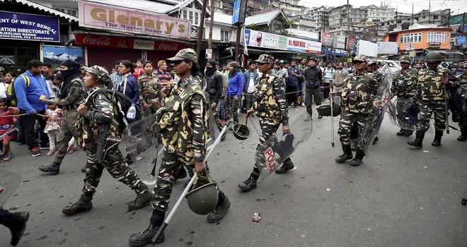 Violence continues in Darjeeling, Army patrols streets