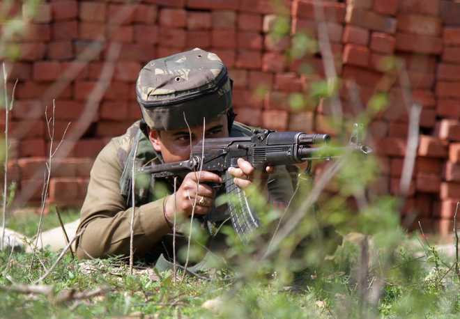 Captain among 3 injured in militant ambush in Kashmir's Bandipora