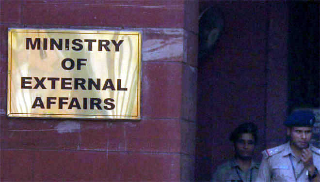 India snubs China over Kashmir offer