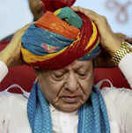 Vaghela jolts Cong, ‘won’t return’ to BJP
