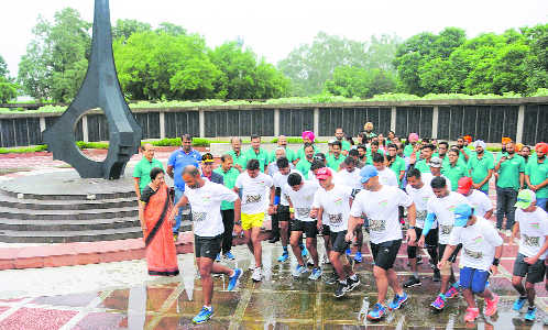 1,400 km duathlon: A test of grit in memory of martyrs