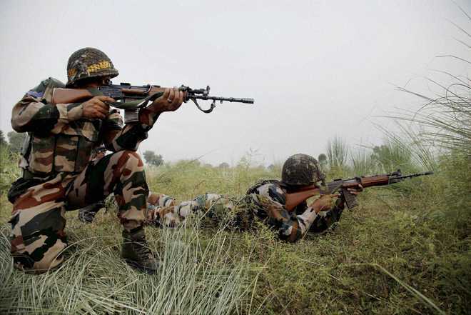Pak troops fire at LoC posts in Poonch; Army captain injured