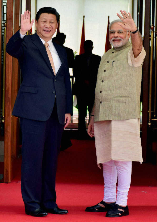 Modi-Xi meet in informal settings on cards