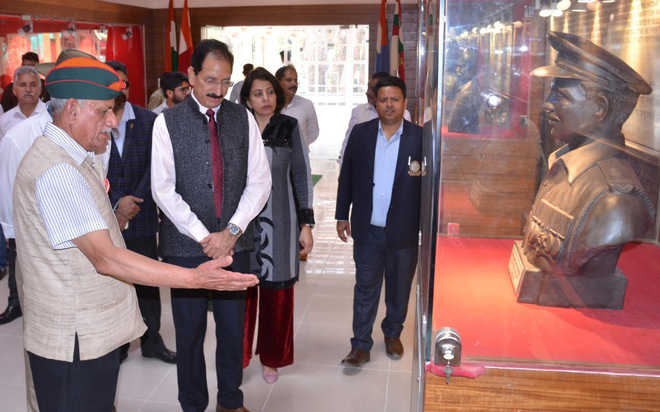 Air Vice-Marshal visits war museum