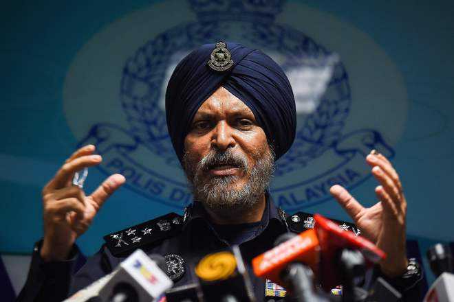 2018_5$largeimg25_Friday_2018_232833292 2018_5$largeimg25_Friday_2018_232833292 Cops seize $30 mn from Malaysian ex-PM Najib Cops seize $30 mn from Malaysian ex-PM Najib 2018 5 largeimg25 Friday 2018 232833292