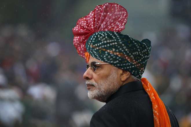 Modi wears colourful Rajasthani turban for R Day