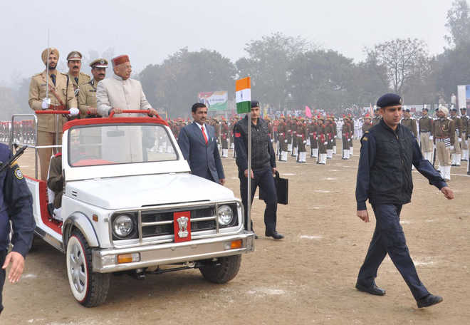 Governor unfurls flag in Karnal, urges youth to uproot evils of society