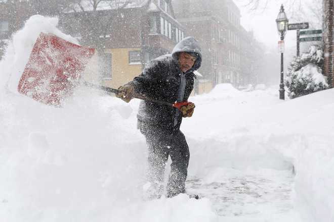 Blizzard hits Boston and New England, spares New York despite forecasts