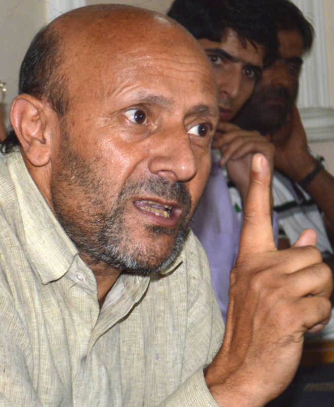 MLA Rashid tells PDP to come clean on West Pakistan refugee issue