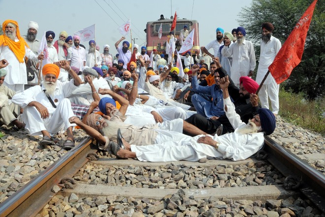 25 trains cancelled, 1,500 held as farmers’ stir derails Punjab