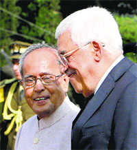 Mukherjee meets Palestine President, reaffirms  support