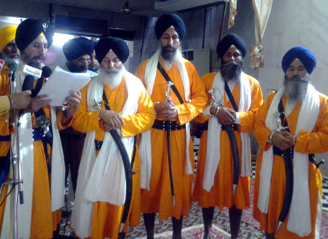 Panj Piaras summon all five Sikh high priests, suspended