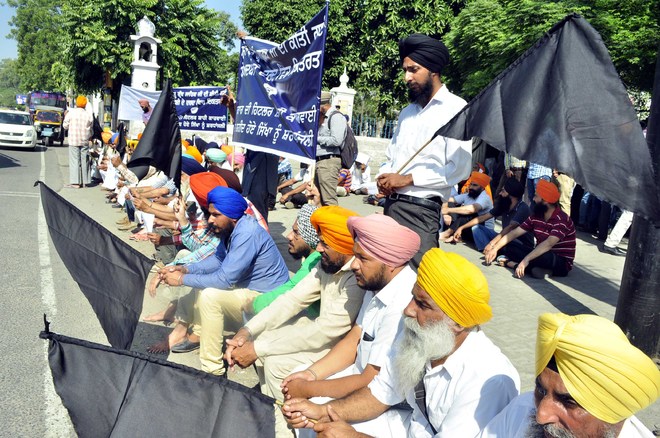 US Sikhs condemn desecration of ‘bir’