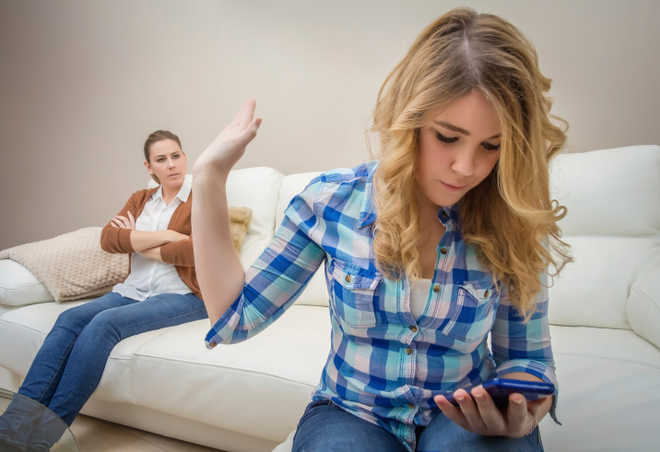 Are parents'' fears over teens'' cellphones hyped?