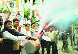 BJP loses LS bypoll in MP