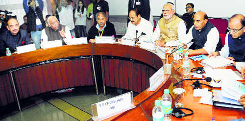 Govt warms up to Oppn, will discuss intolerance, GST